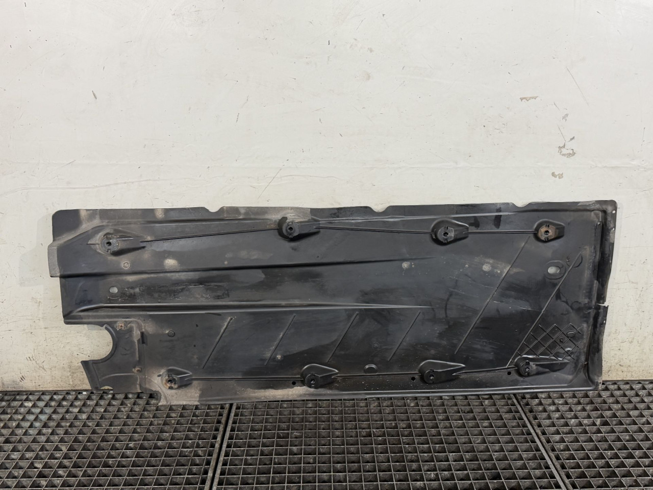 DIJELOVI PODNA ZASTITA VW GOLF 6 > 08-12 1.6 1K0825201AC