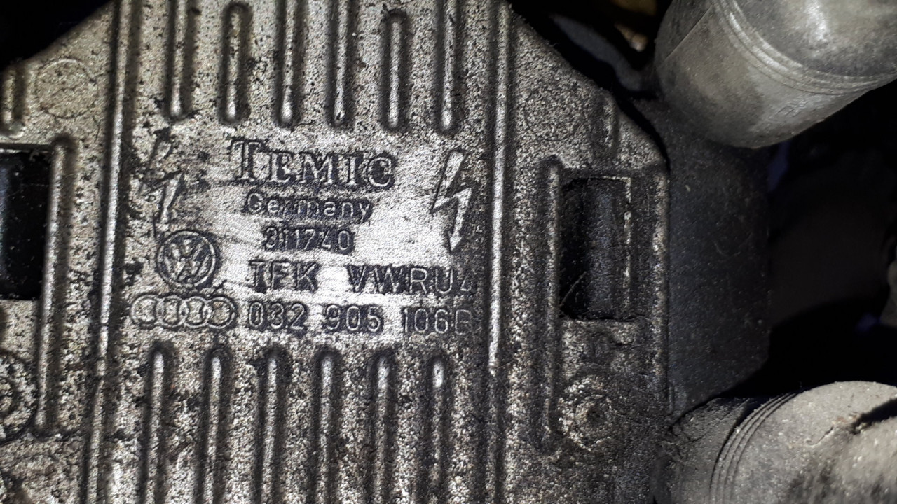 DIJELOVI BOMBINA AUDI A3 > 96-03 032905106B