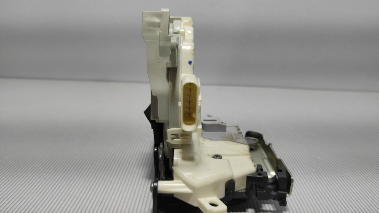 BRAVA VRATA AUDI A4 (B8) > 07-11 8K0839015C