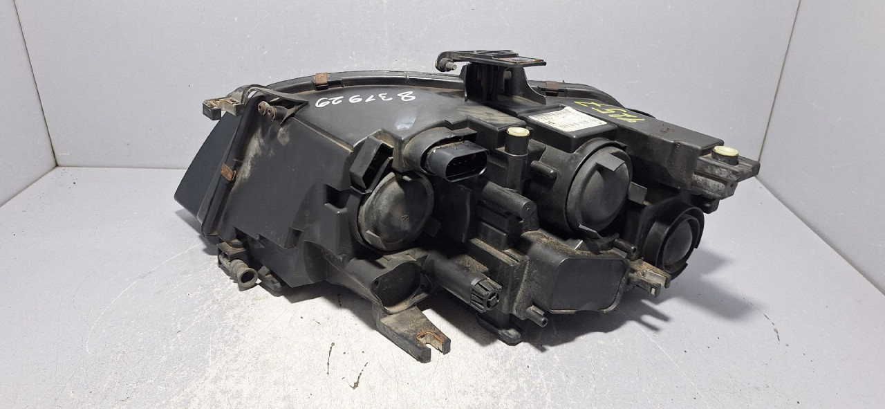 DIJELOVI FAR AUDI A4 (B8) > 07-11 8K0941004A