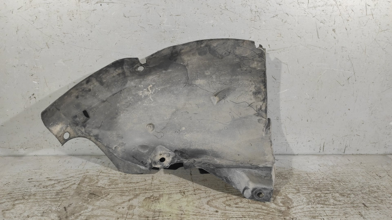 UNUTRASNJI BLATOBRAN RENAULT CLIO > 12-16 638447513R