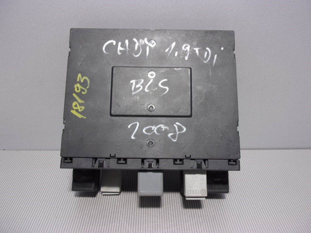 DIJELOVI ELEKTRONIKA MODUL VW CADDY > 03-10 3C0937049AH