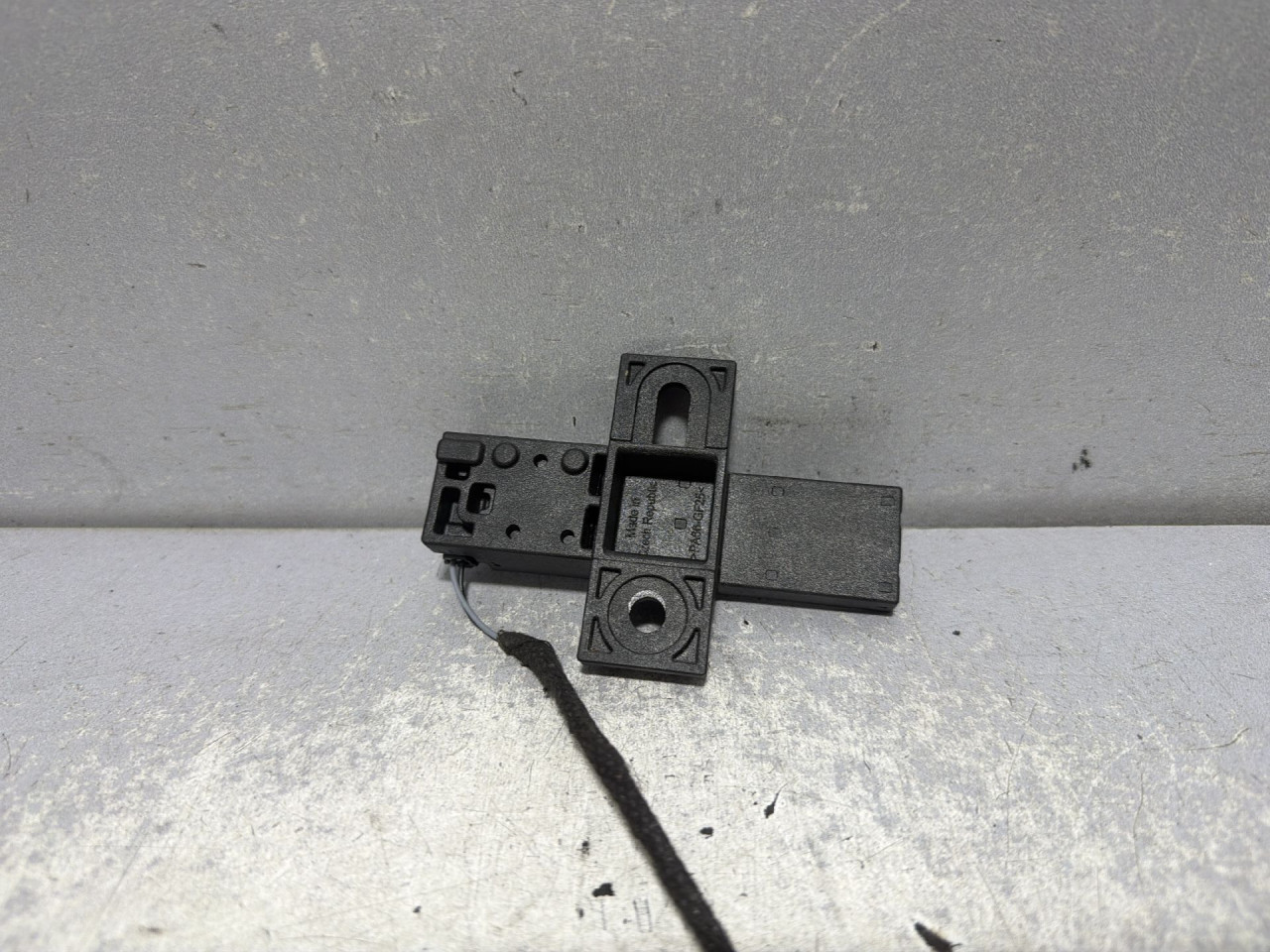 DIJELOVI ANTENA AUDI A4 (B9) > 15-18 2.0 4M0907247
