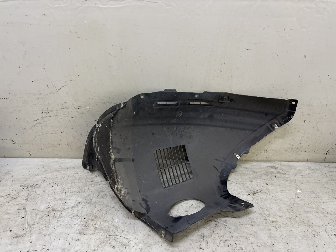 UNUTRASNJI BLATOBRAN VW GOLF 8 > 19- 5H0805911