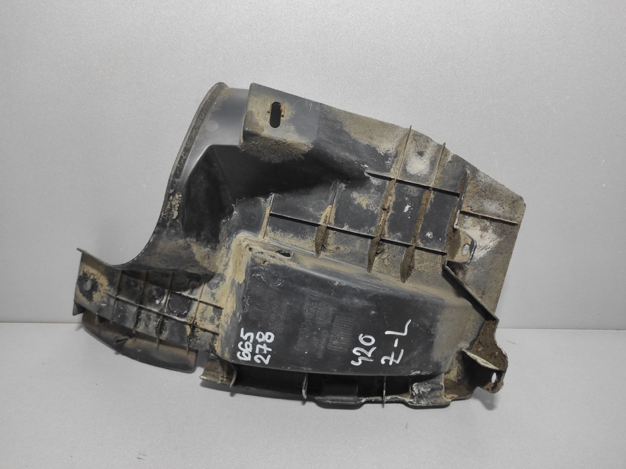 UNUTRASNJI BLATOBRAN TOYOTA COROLLA > 13-19 5259202270