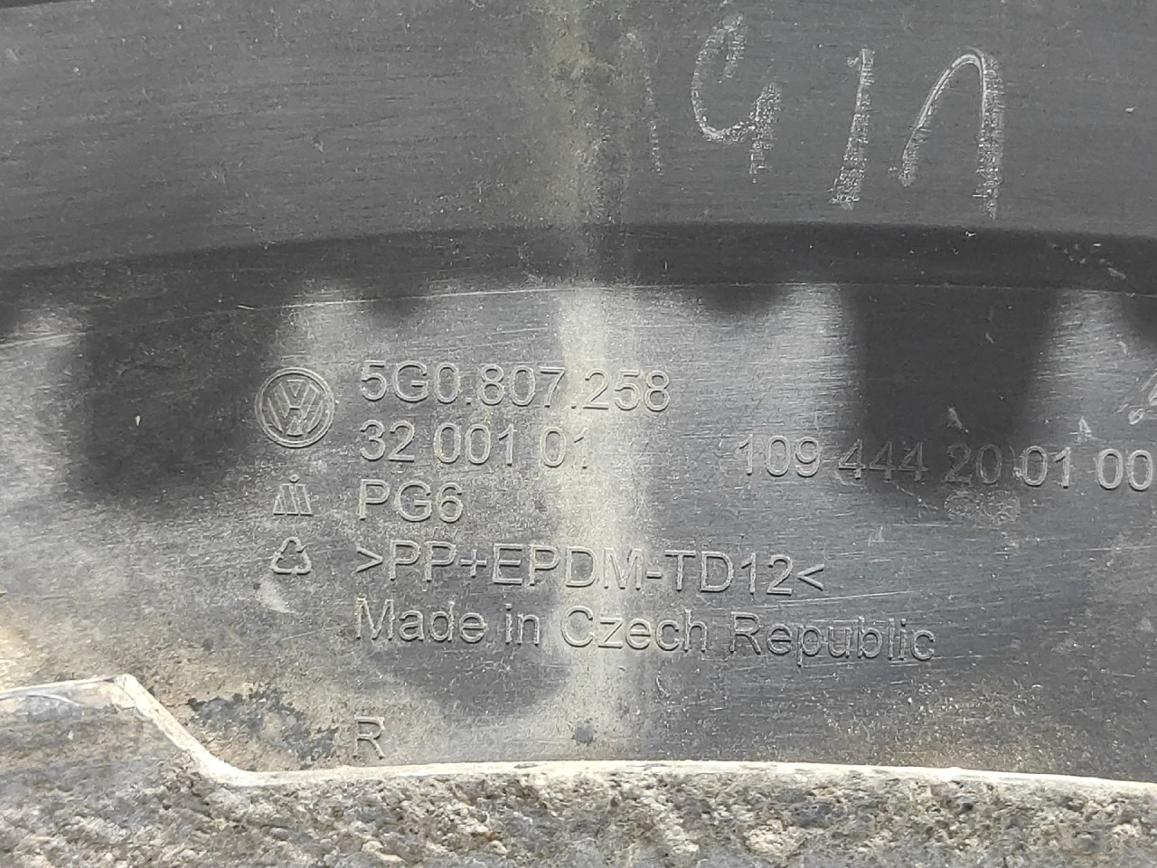 RUB BLATOBRANA VW GOLF 7 > 12-16 5G0807258