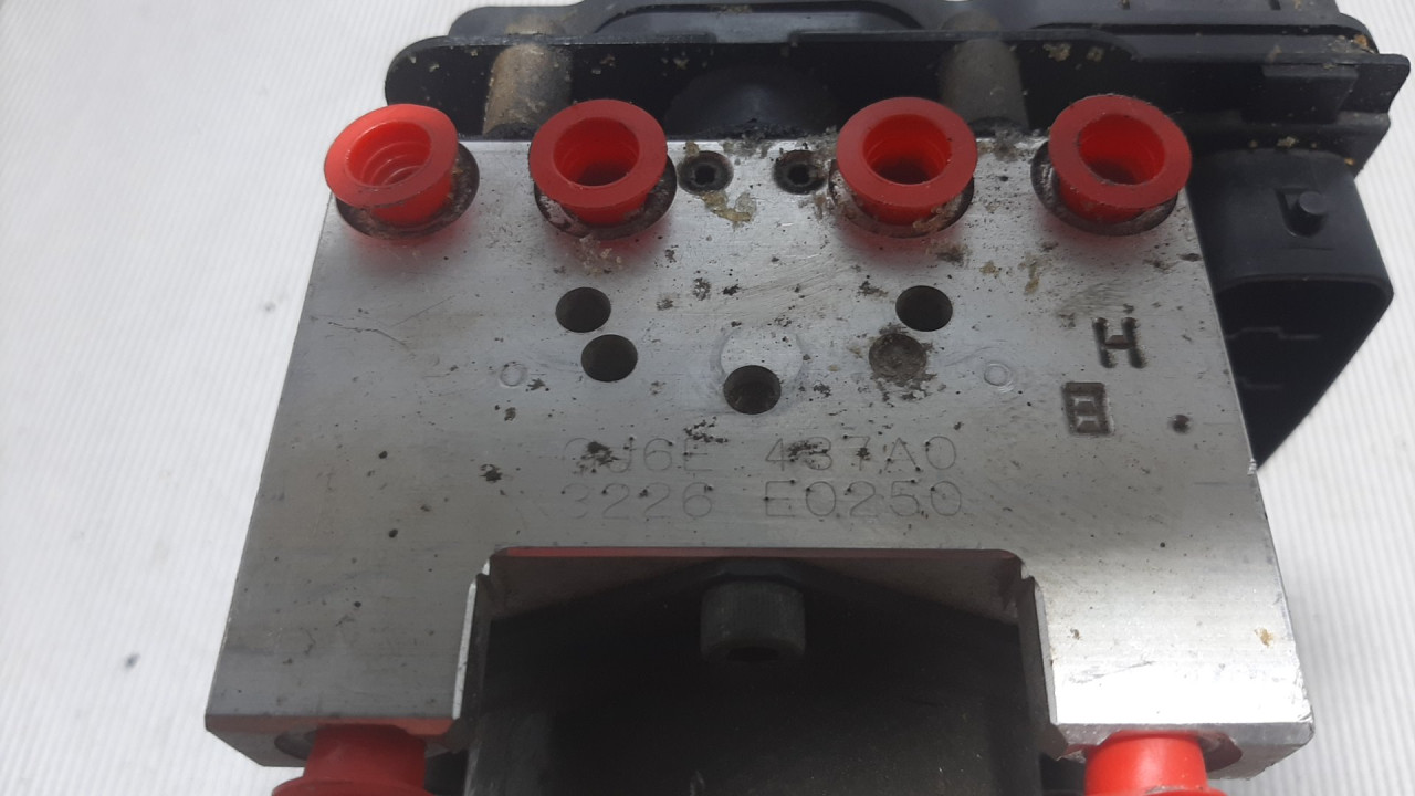 DIJELOVI ABS ELEKTRONIKA MAZDA 6 > 02-05 0J6E437A0