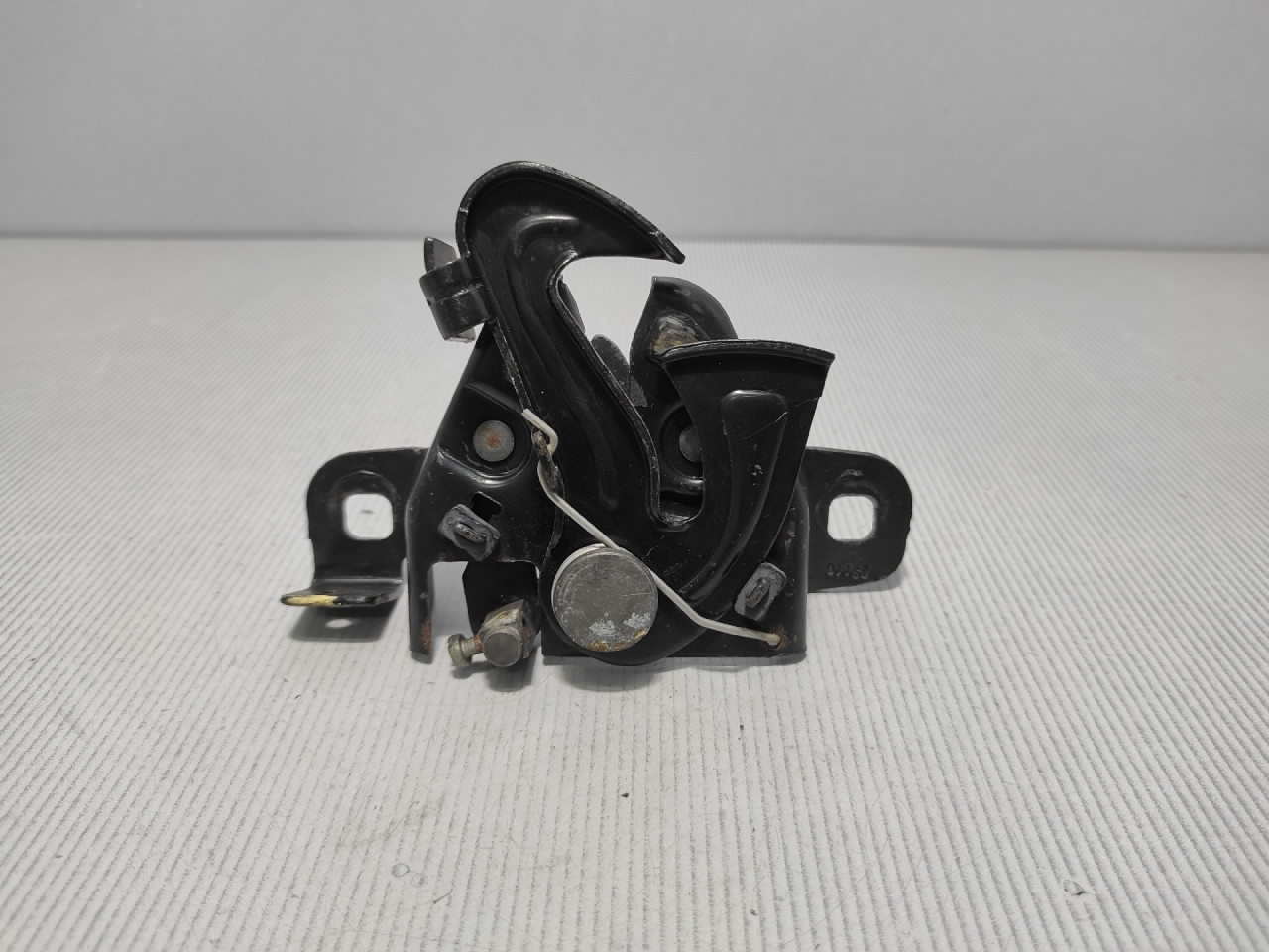 DIJELOVI BRAVA HAUBE VW FOX > 04-09 5Z0823509B