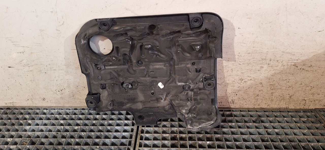DIJELOVI POKLOPAC MOTORA AUDI Q3 > 11-15 03L103925R