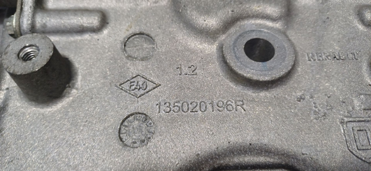 DIJELOVI DEKLO RENAULT MEGANE > 12-14 135020196R