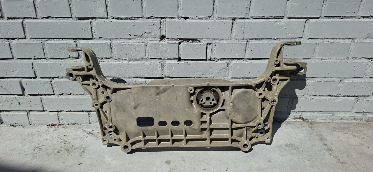 DIJELOVI TRAP/MOST AUDI Q3 > 11-15 2.0 3C0199369H