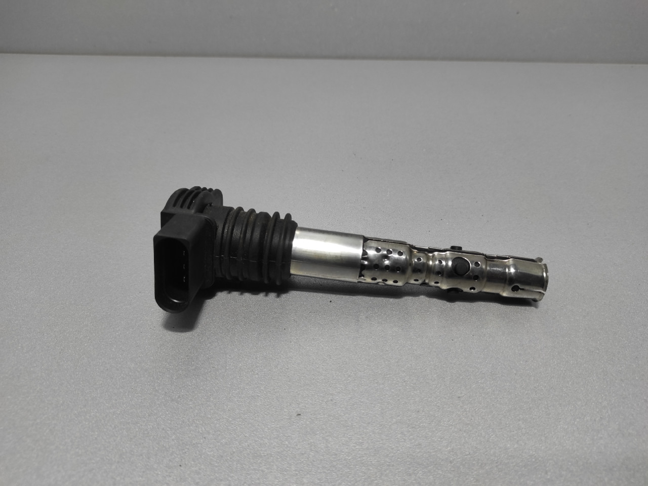 DIJELOVI BOMBINA AUDI A6 > 97-01 06B905115R