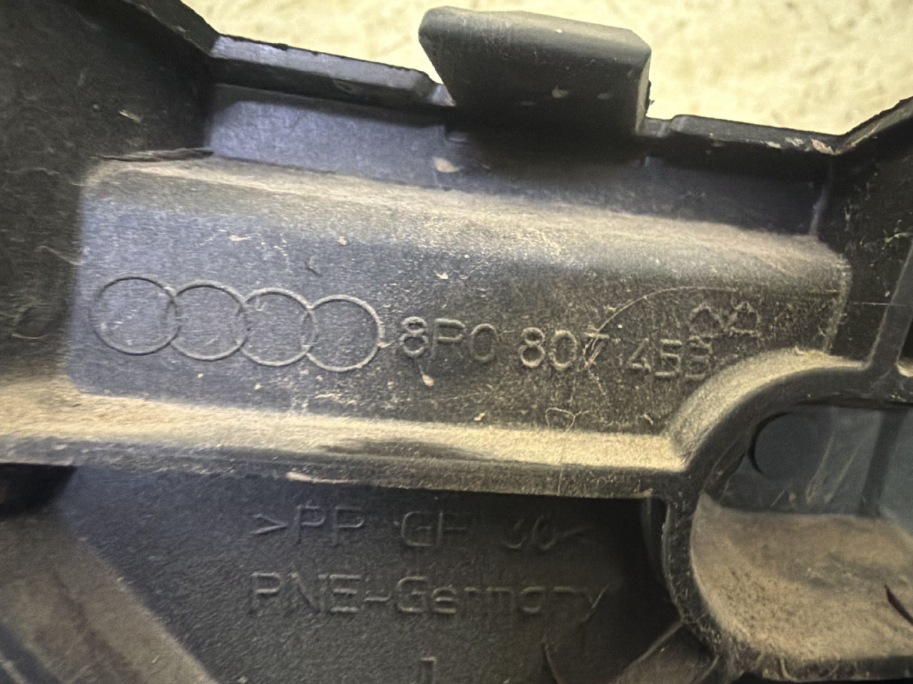 DIJELOVI NOSAC ZADNJEG BRANIKA AUDI Q5 > 08-11