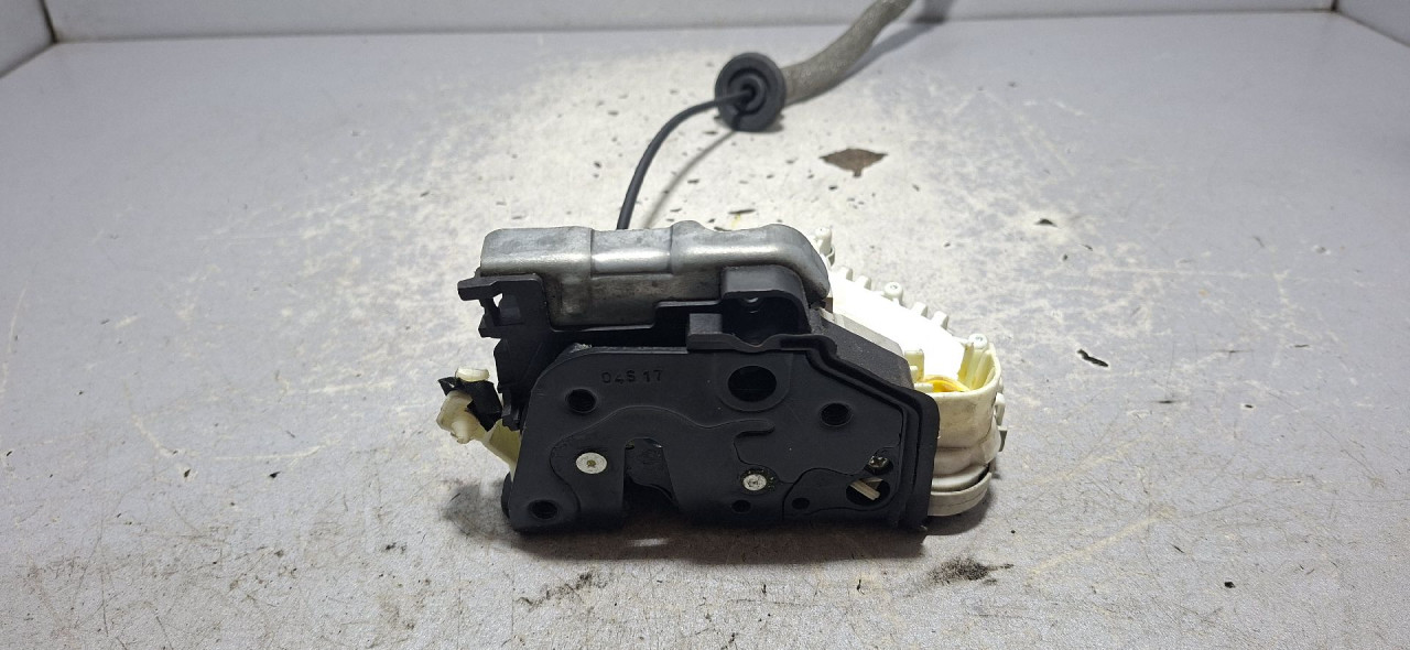 DIJELOVI BRAVA VRATA AUDI Q5 (FY) > 17 - 20  3.0 8X1837015B