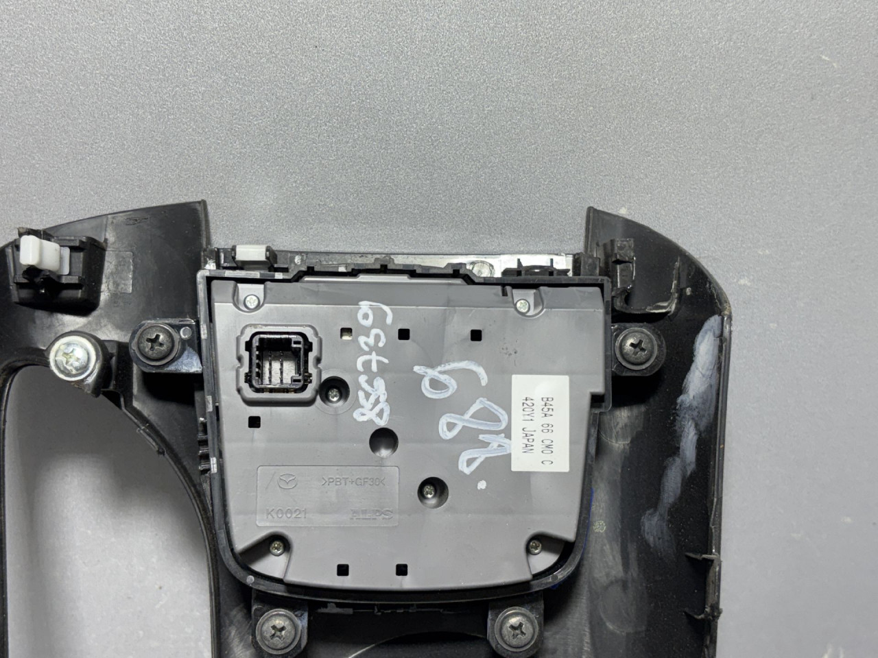 DIJELOVI PREKIDACI MULTIMEDIJE MAZDA 3 > 13-16 B45A66CMOC