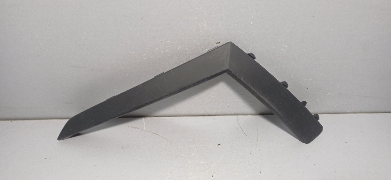 PLASTIKA BRANIKA SKODA OCTAVIA > 19- 5E3807833