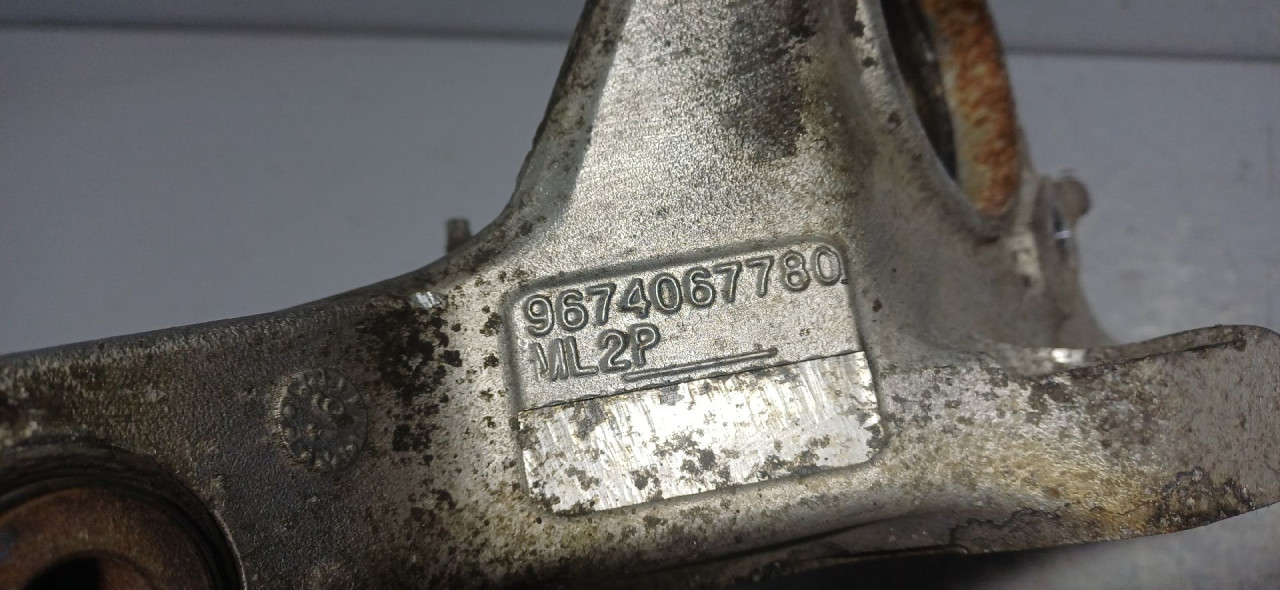 DIJELOVI NOSAC POLUOSOVINE PEUGEOT 308 > 17-21 2.0 9674067780