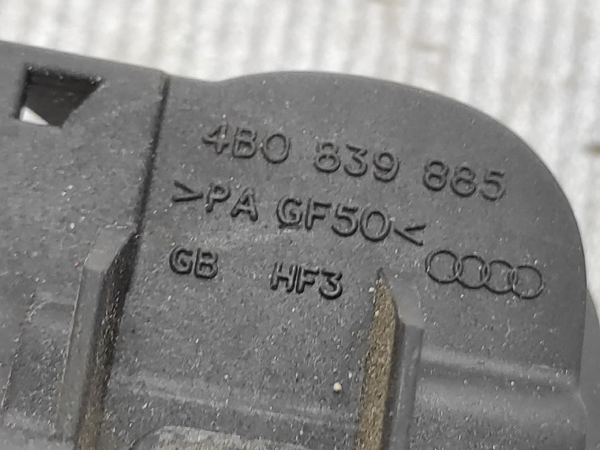 DIJELOVI RUCKA VRATA AUDI A3 > 08-12 4B0839885