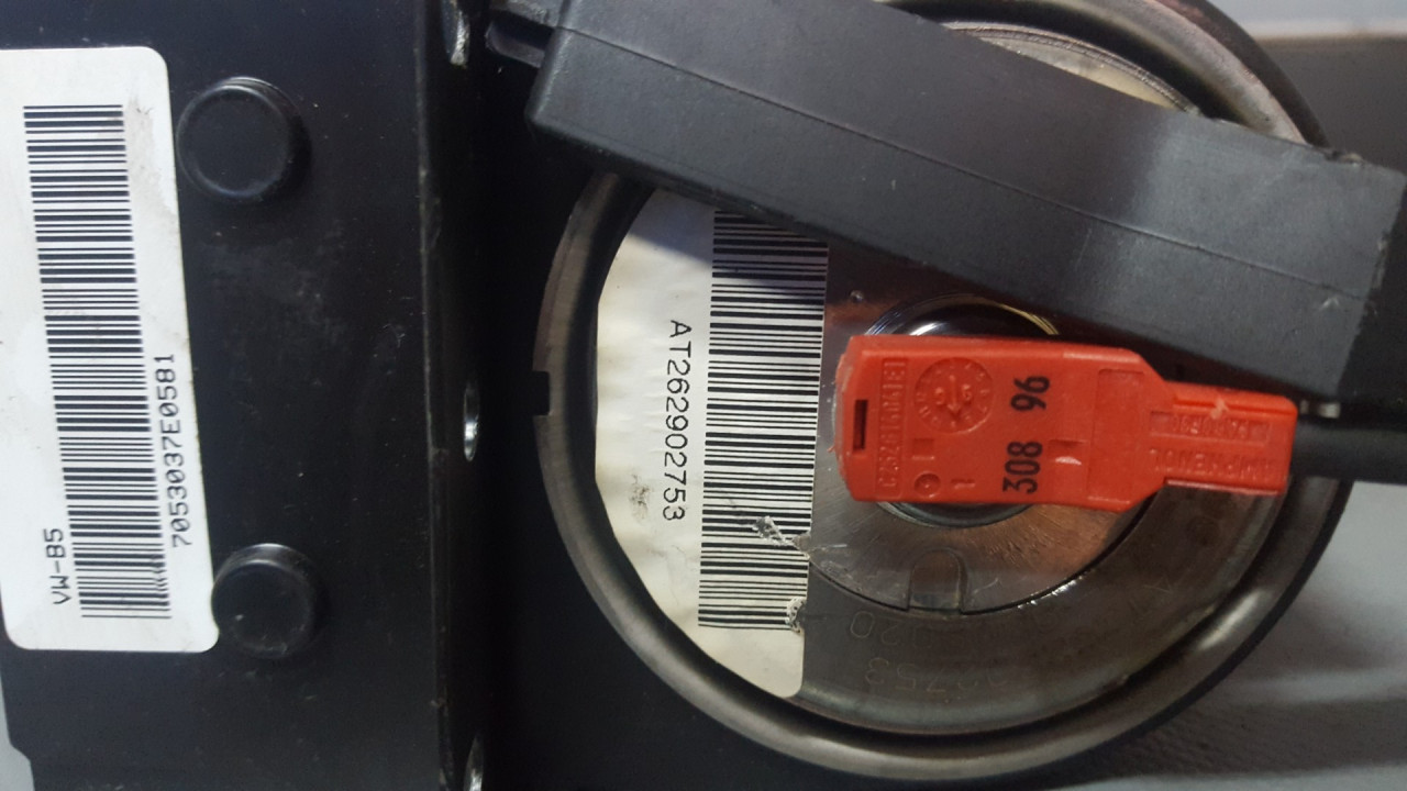 AIRBAG SUVOZACA VW PASSAT B5 > 00-05 3B0880204 7053037E
