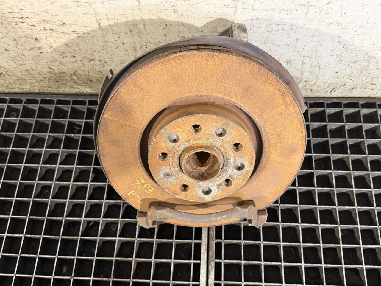DIJELOVI KOCIONI DISK VW PASSAT B8 > 14-19 2.0 5Q0615301F