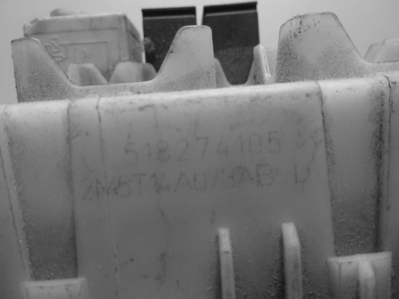 ELEKTRONIKA MODUL FORD FOCUS > 01-05 2M5T14A073AB