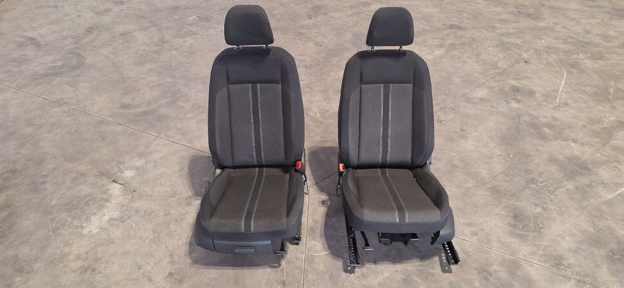DIJELOVI SJEDISTA VW T-ROC > 17- 1.0