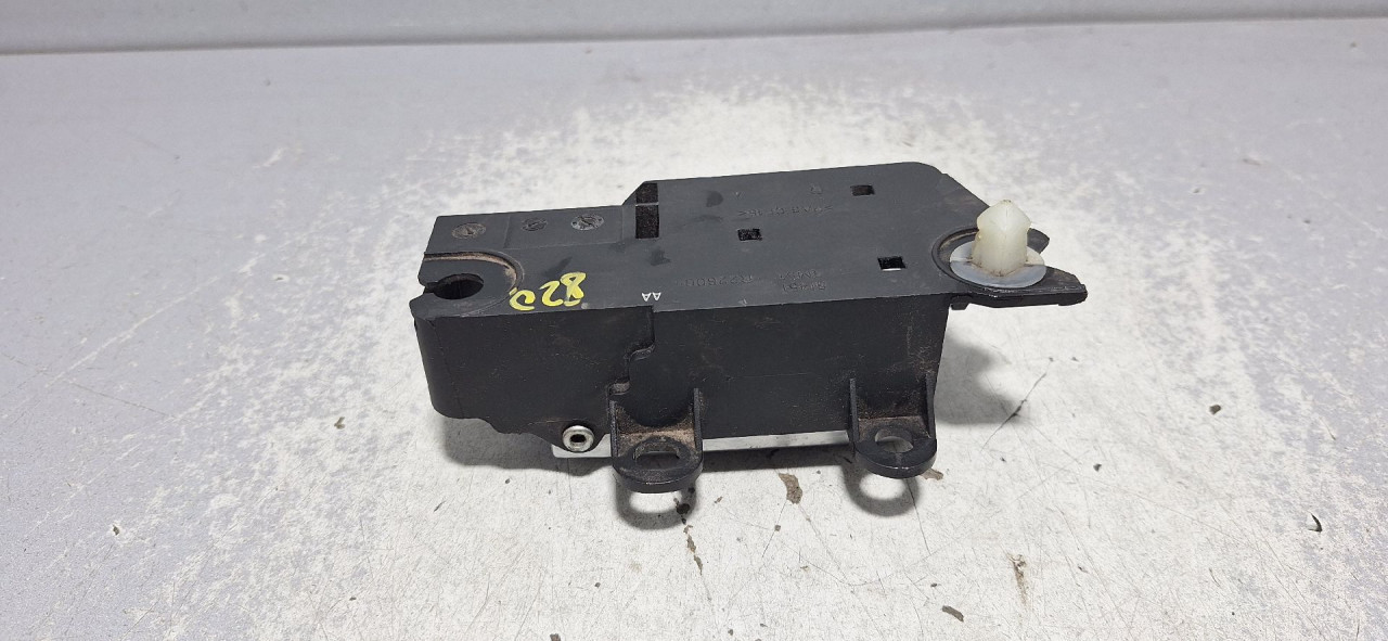 DIJELOVI UNUTRASNJA RUCKA VRATA FORD KUGA > 08-12 2.0 3M51R22600