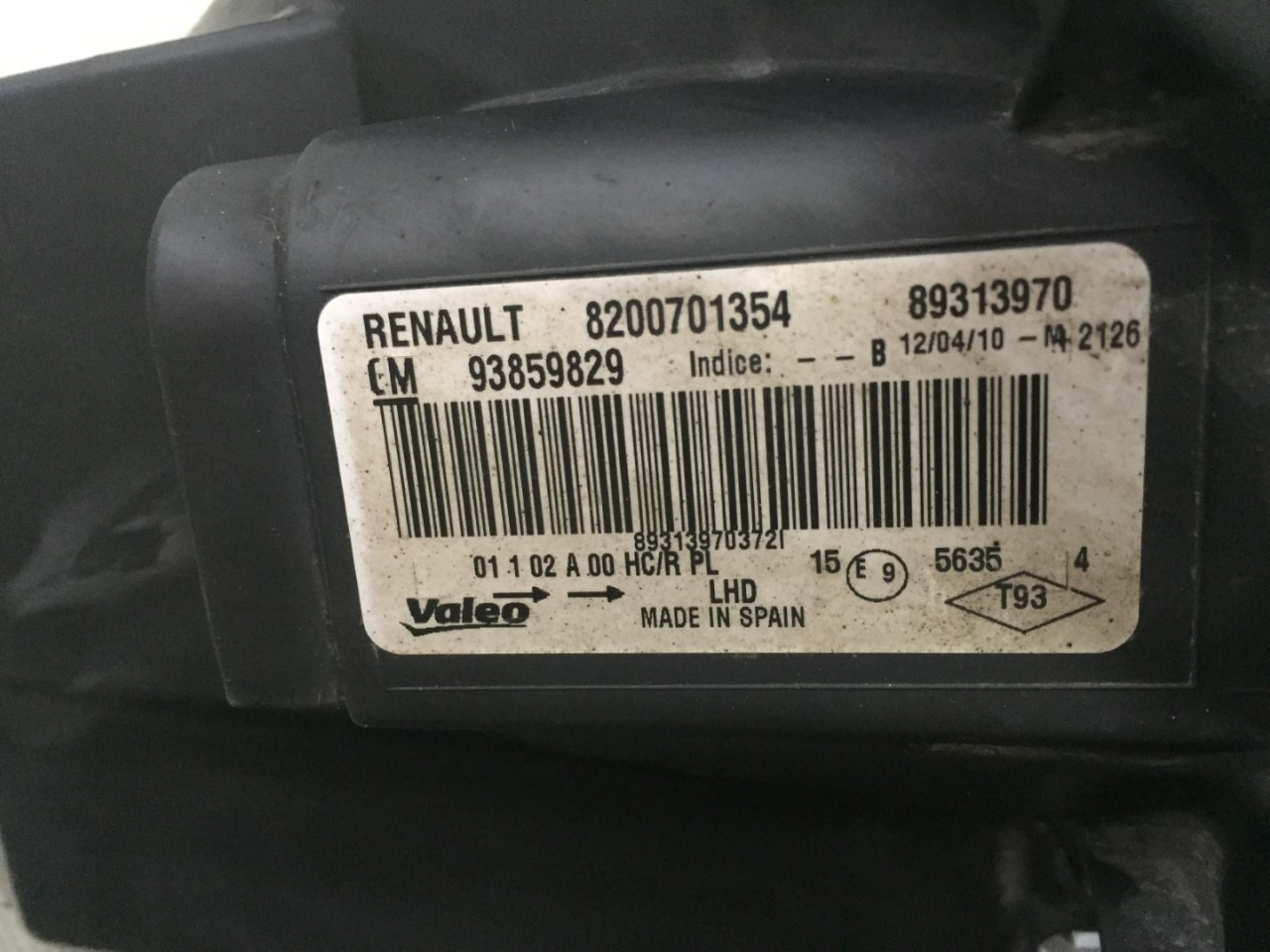 DIJELOVI FAR RENAULT TRAFIC > 07-14 8200701354