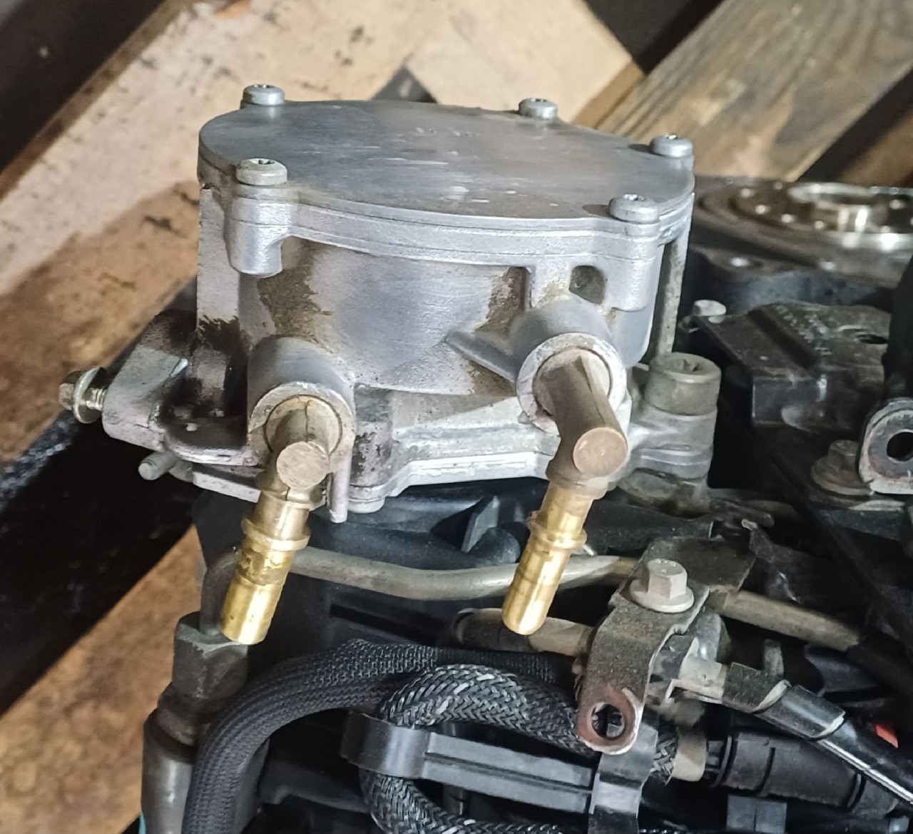 DIJELOVI VAKUM PUMPA LAND ROVER DISCOVERY > 14-15