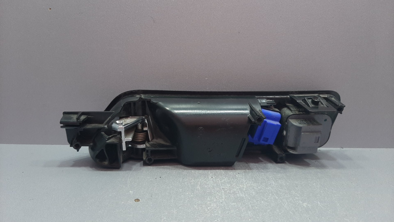 UNUTRASNJA RUCKA VRATA VW CADDY > 03-10 1T2837114D