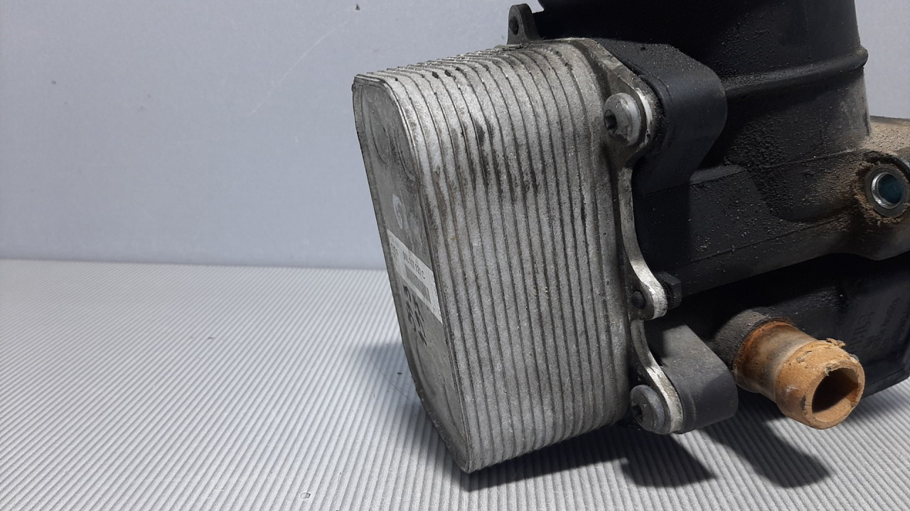 DIJELOVI HLADNJAK ULJA VW CADDY > 10-15 03L117021C