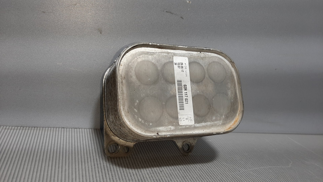 DIJELOVI HLADNJAK ULJA VW GOLF 7 > 12-16 03N117021