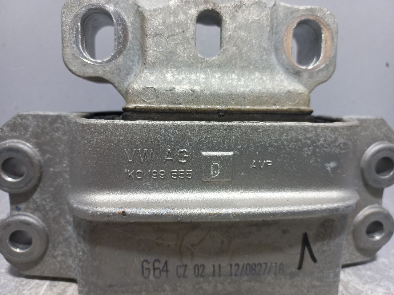 DIJELOVI NOSAC MOTORA VW CADDY > 15-20 1K0199555Q