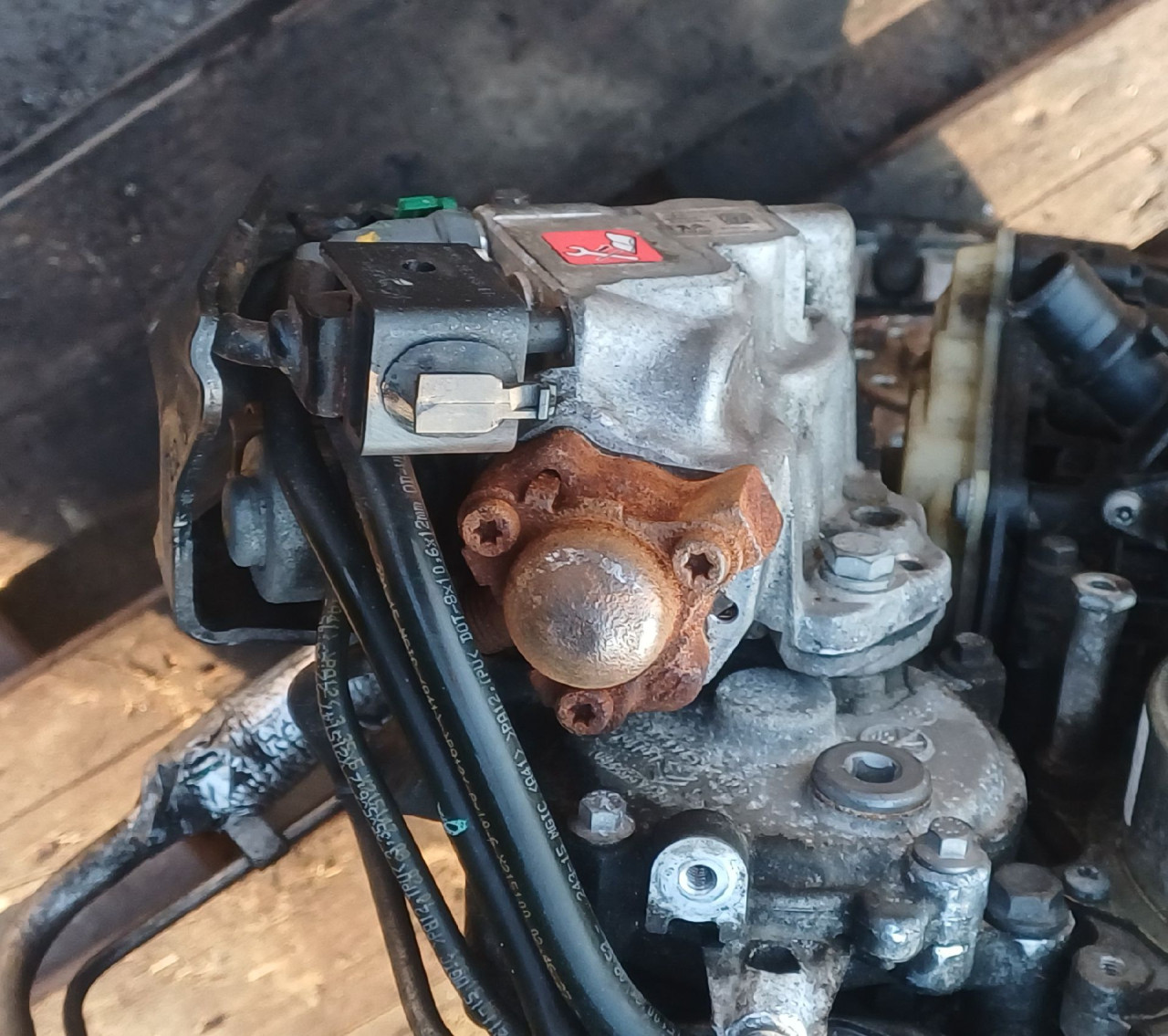 PUMPA VISOKOG PRITISKA FORD MONDEO > 14-19 9674984480 28384347