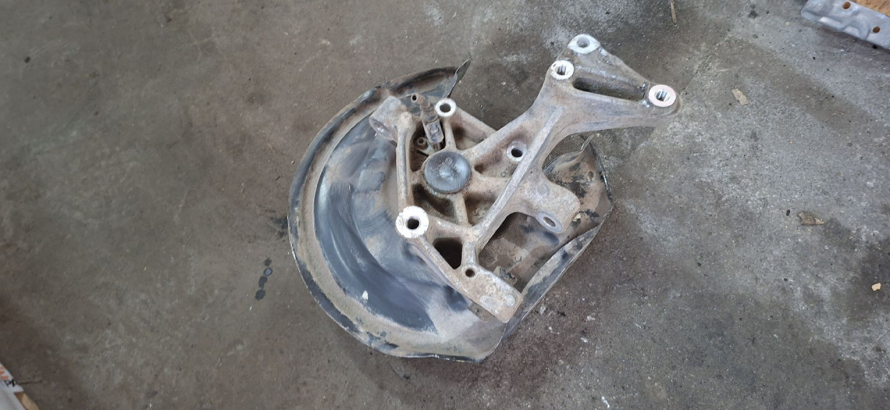 DIJELOVI GLAVCINA VW PASSAT B7 > 10-14