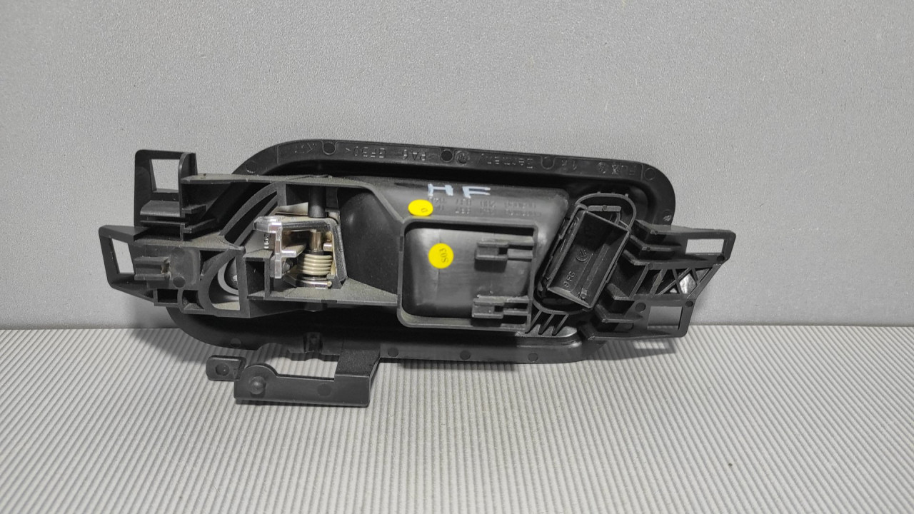 UNUTRASNJA RUCKA VRATA VW AMAROK > 11-16 2H0837114D
