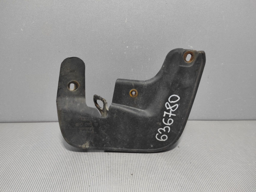 POKLOPAC NA BLATOBRANU AUDI A3 > 03-08 8P0078111