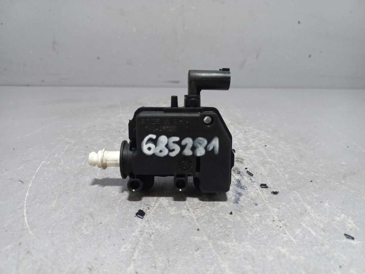 MOTORIC POKLOPCA REZERVOARA BMW SERIJA 3 (F30/F31) > 11-14 727079
