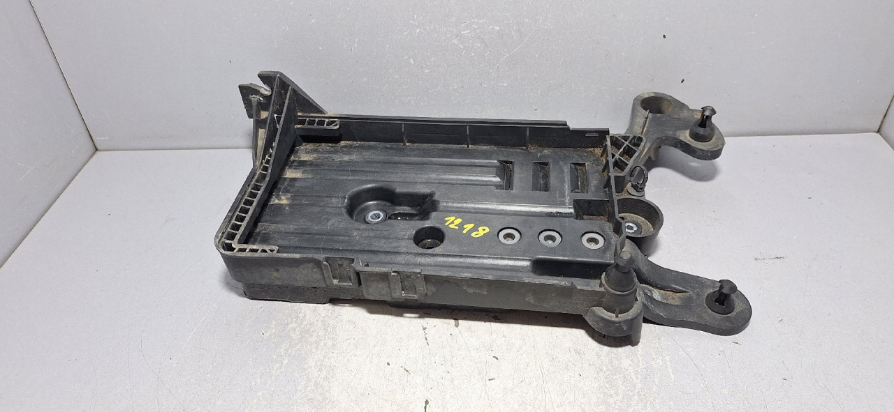 NOSAC AKUMULATORA VW GOLF 7 > 12-16 5Q0915321H