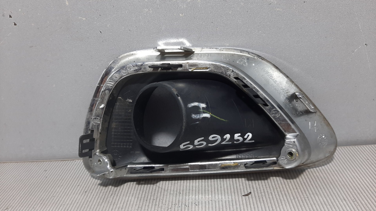 PLASTIKA BRANIKA JEEP GRAND CHEROKEE > 11-13 68143082AB