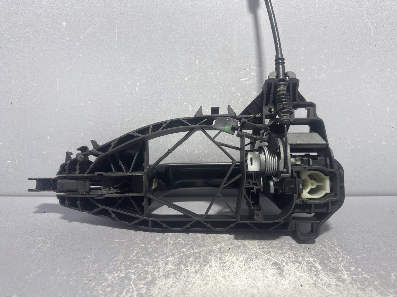 DIJELOVI RUCKA VRATA AUDI A6 4K > 18- 4N0837811B