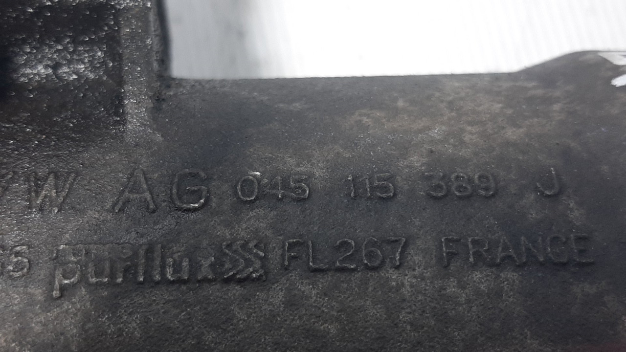 KUCISTE FILTERA ULJA VW GOLF 6 > 08-12 045115389J