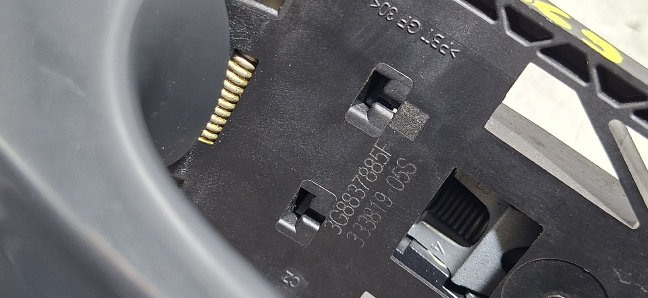 DIJELOVI RUCKA VRATA VW ARTEON > 17-20 2.0 3G8837885F