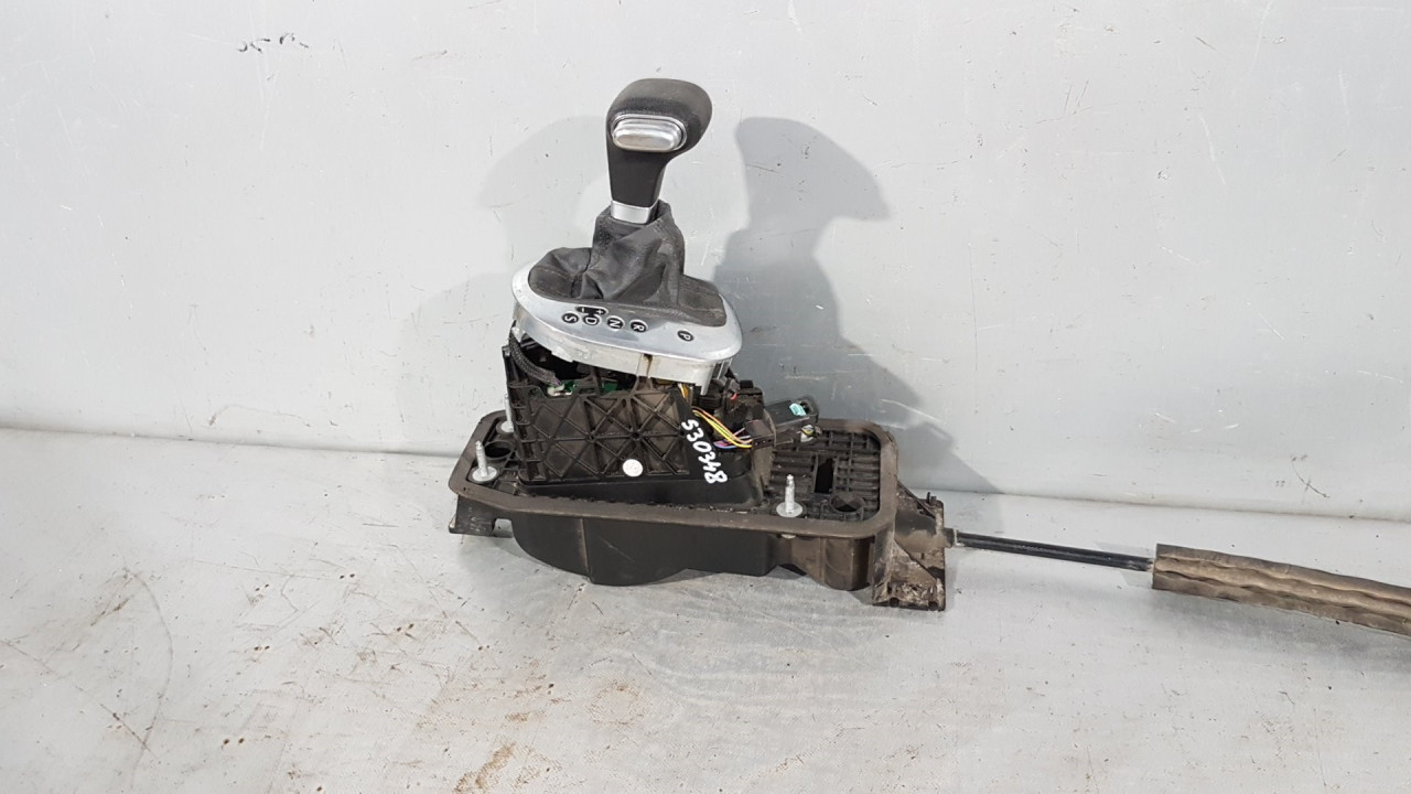 DIJELOVI SALTEBLA VW TOURAN > 10-15 1T2713025R