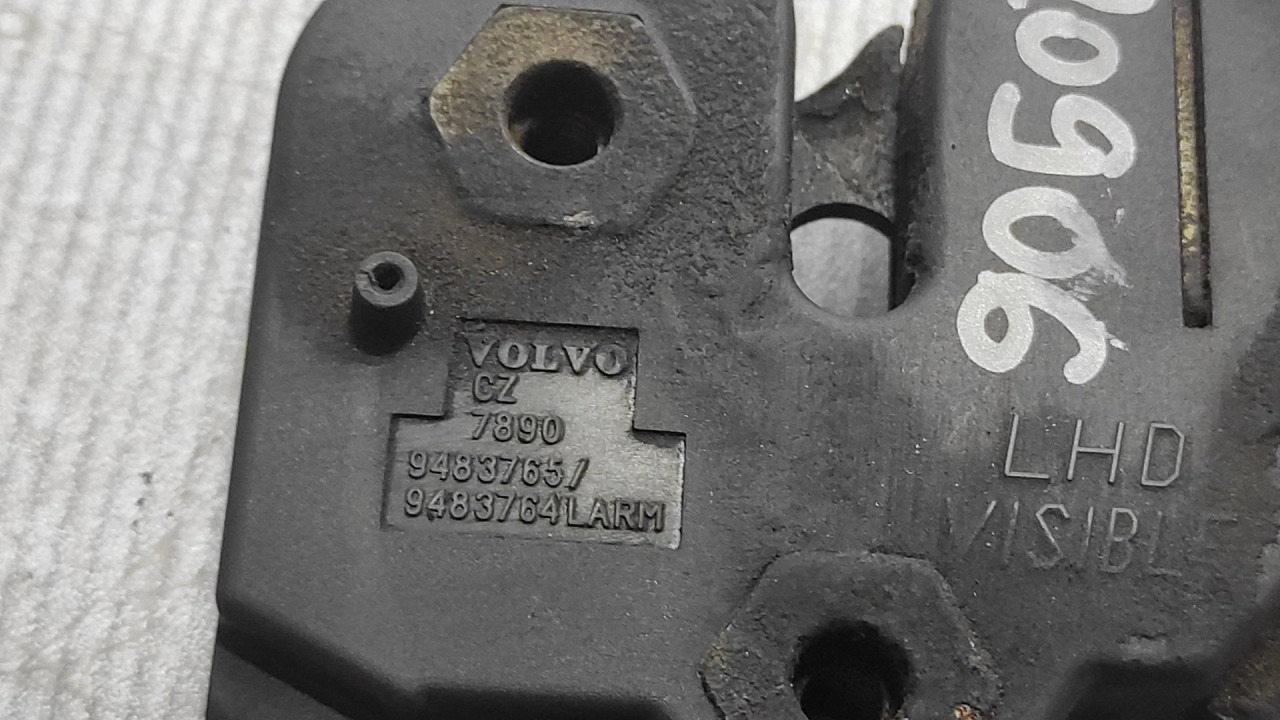 DIJELOVI BRAVA HAUBE VOLVO S70/V70 > 00-04 9483765