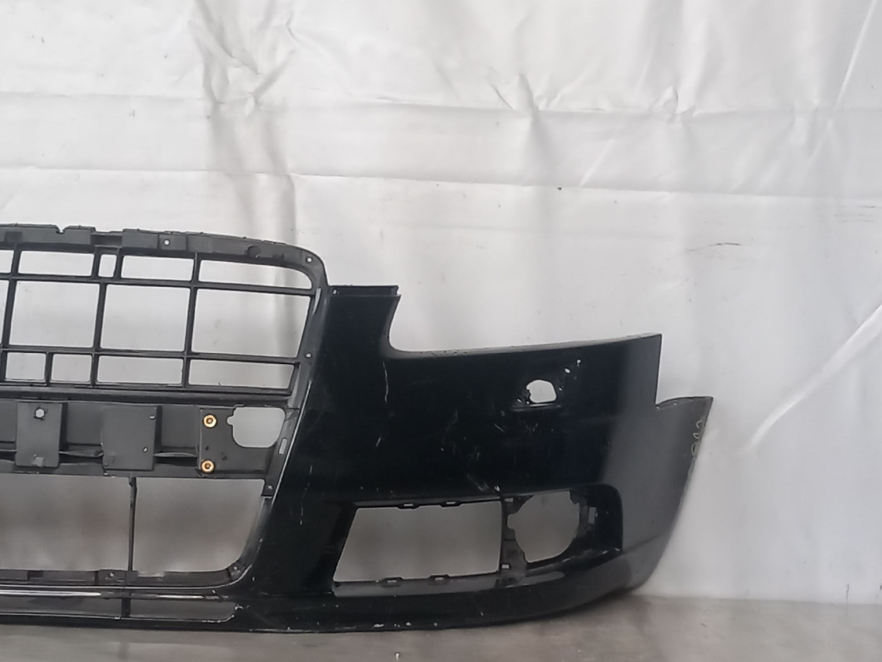 DIJELOVI BRANIK AUDI A6 > 04-08 4FO807437AD