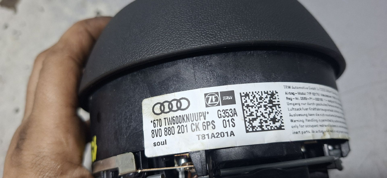DIJELOVI AIRBAG VOLANA AUDI A3 (8VF/8VK) > 16-20 1.6 8V0880201CK
