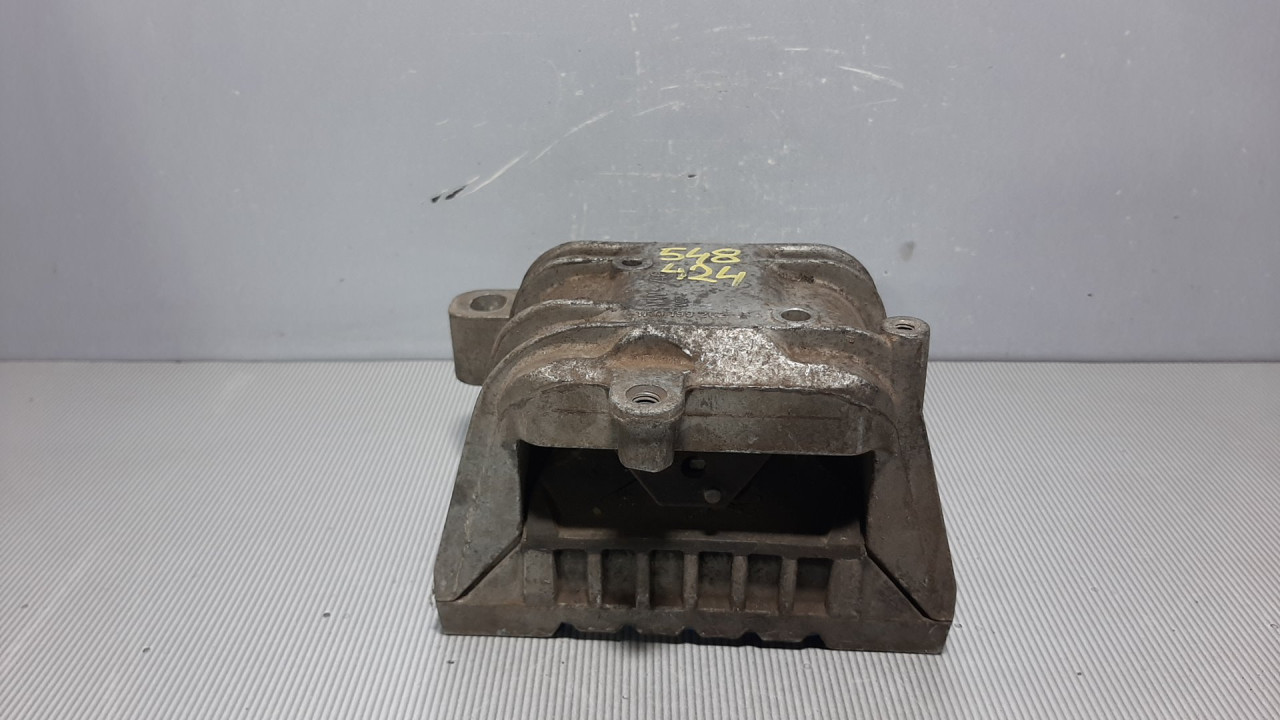 DIJELOVI NOSAC MOTORA VW CADDY > 03-10 1K0199262BA