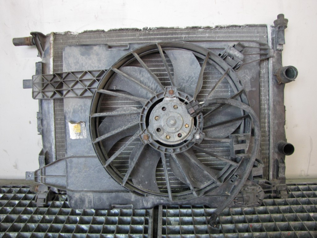 DIJELOVI NOSAC VENTILATORA RENAULT MEGANE > 02-05