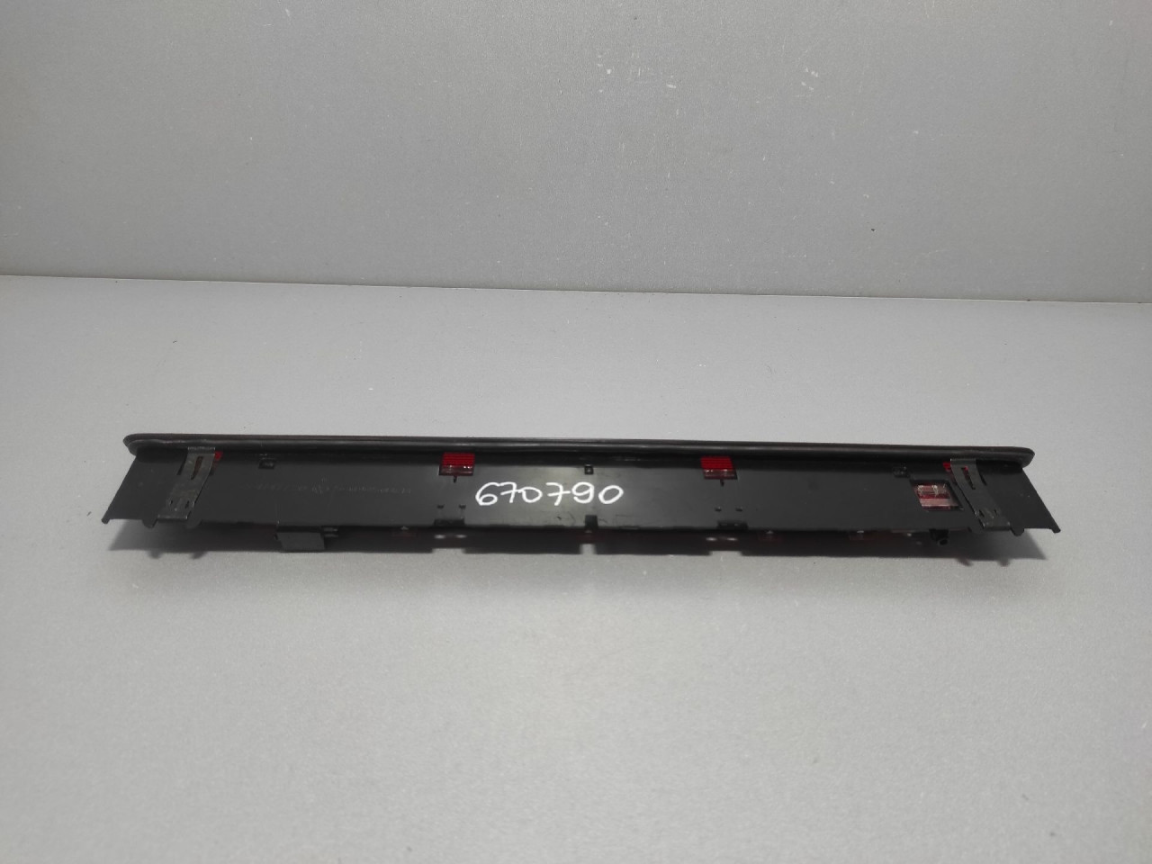 TRECE STOP SVJETLO VW GOLF 7 > 12-16 5G0945087B